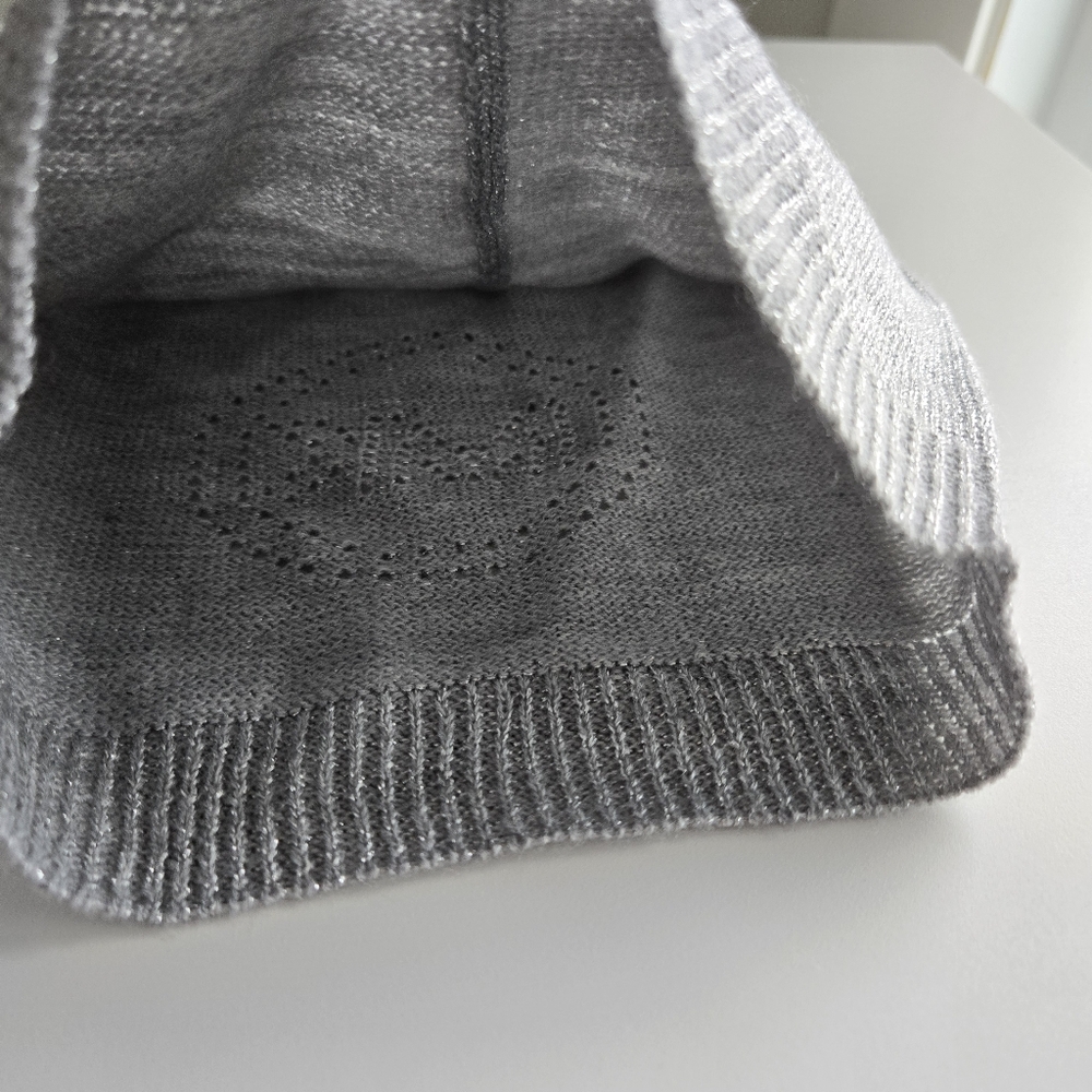 Michael Kors, Beanie Hats, Black and Silver, New With Tags - Picture 7 of 11